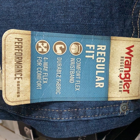 Wrangler wreck it away or regular fit comfort performance series 31x30 - Picture 2 of 4